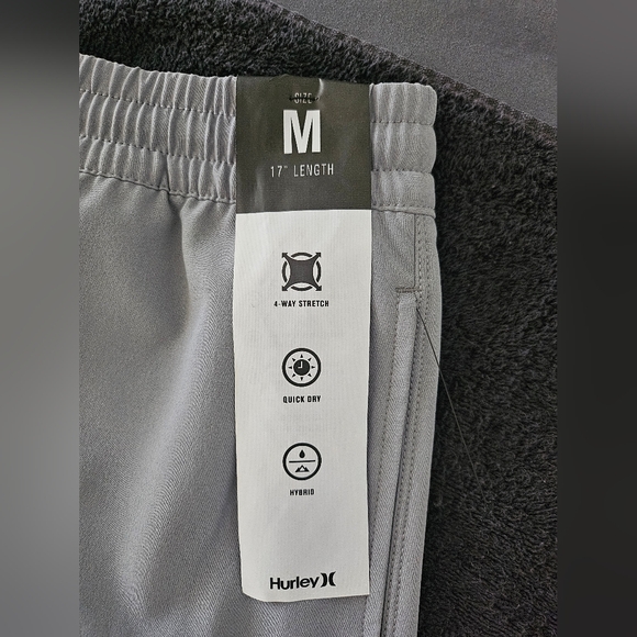 NWT Gray medium  Hurley Quick dry hybrid shorts. - Picture 2 of 5